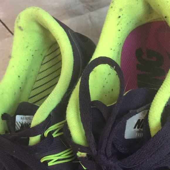 Nike Barefoot Ride sneaker in size 8 - Picture 9 of 16